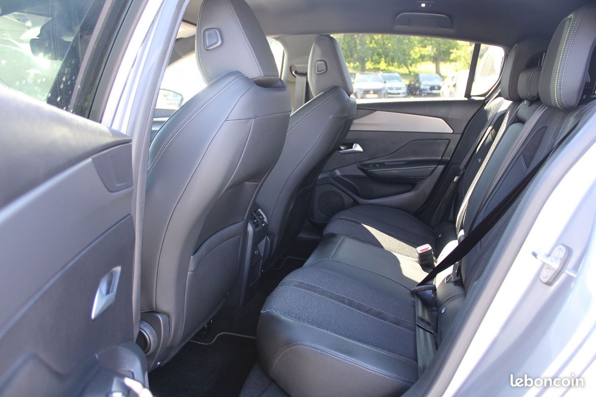 Peugeot 308 PHASE 4 GT HYBRID 145 DSC6 BOITE AUTO CUIR CAMÉRA 360 FULL LEDS RÉGULATEUR ADAPTATIF (image 9)