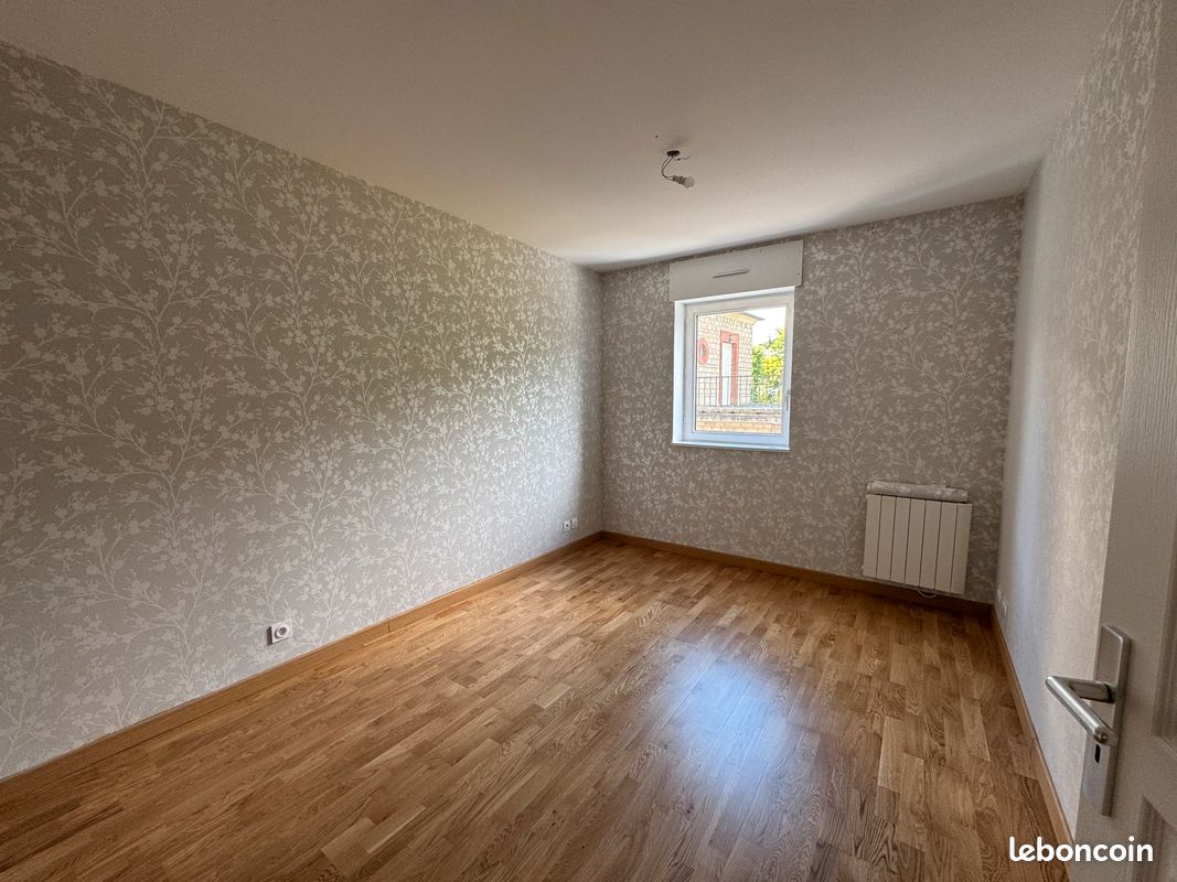 Appart F4 - 100 m² - 3 chambres - terrasse- balcon - cave - parking VERNON centre (image 6)