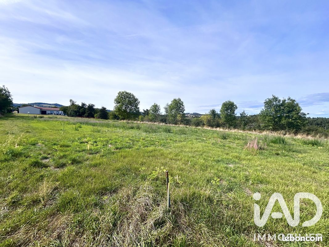 Terrain 1330 m² · à Loudes · 1 330 m² · 35 000 €