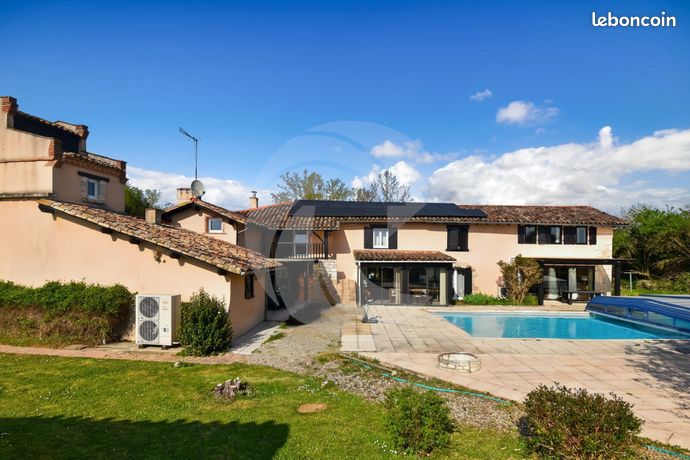 Propriété 8 pièces 279 m²