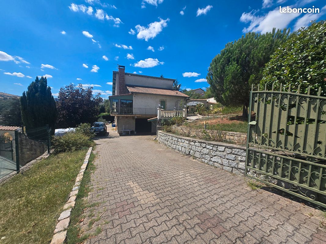 Maison 7 pièces 190 m² · à Saint-Joseph · 190 m² · 490 000 €