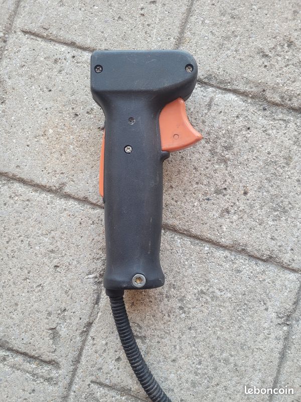 Poignée de commande complète Stihl FS 160 / FS 180 / FS 220 / FS 280 (image 3)