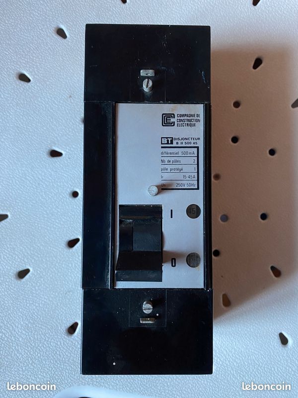 Disjoncteur différentiel monophasé 15/45A - BT (image 1)