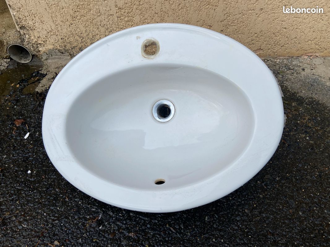 Lavabo en ceramique (image 1)