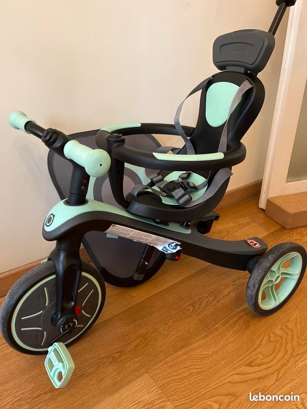 Globber Tricycle Avec Canne Directionnelle Globber Tricycle Trike