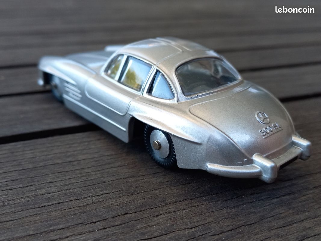 Maquette Voiture Mercedes-Benz 300 SL 1/43 Par Quiralu - Gris Argenté, Boîte D'origine