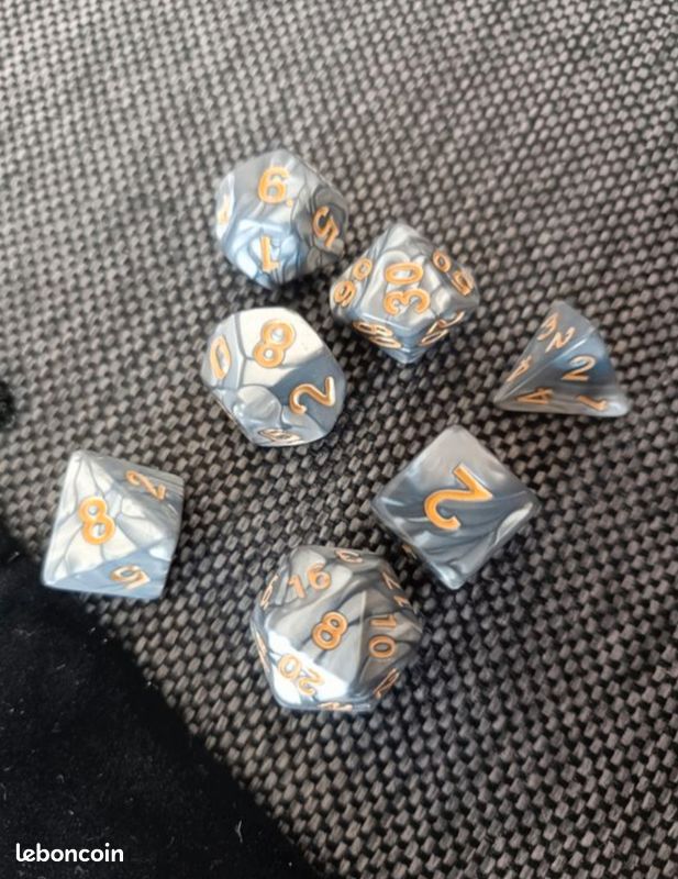 Set de 7 dés gris marbré - Pour Donjons et Dragons - Jeu de Rôle (image 1)