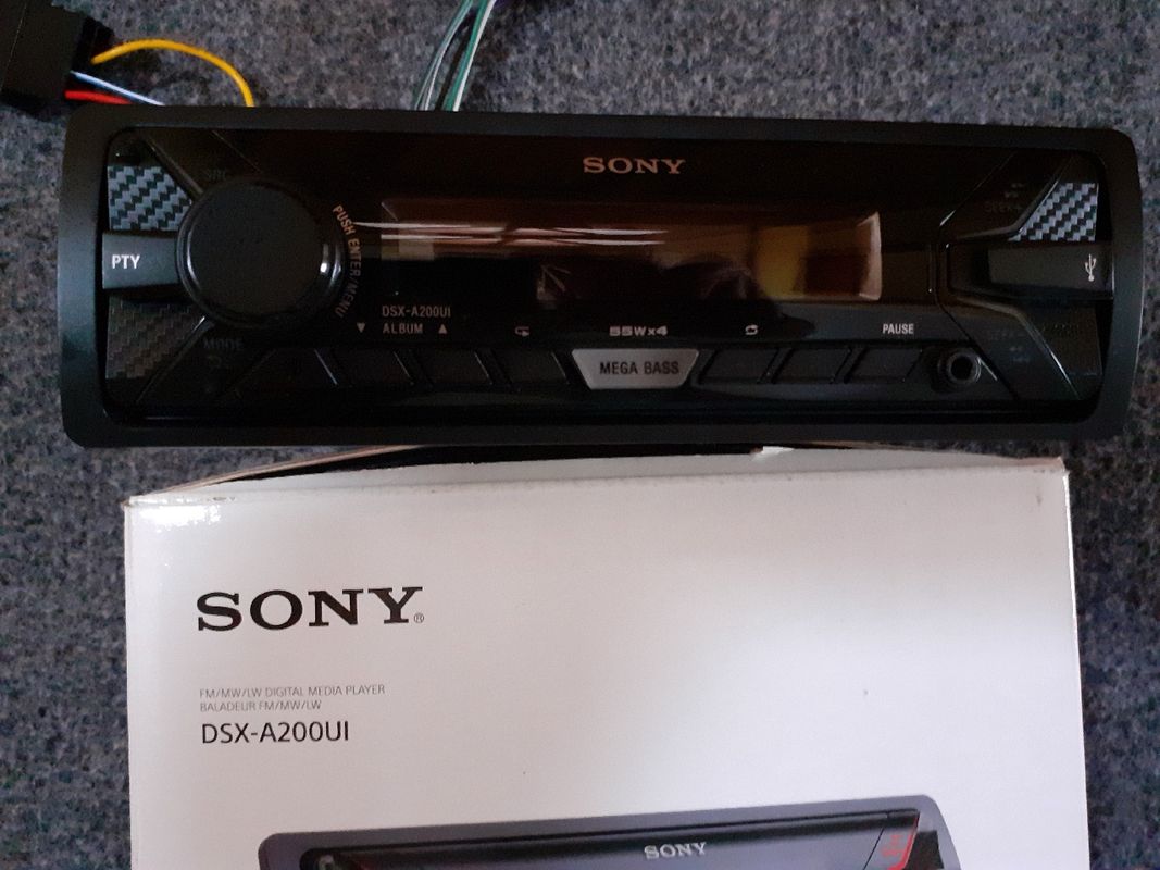 Autoradio Sony Xplod avec prises de raccordements - Équipement auto