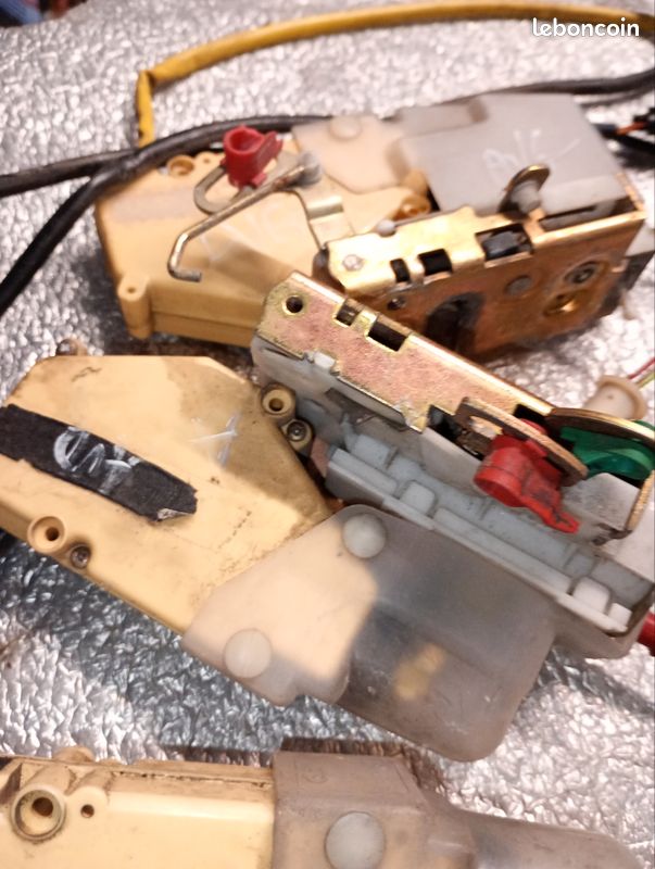 Serrures porte ford Sierra (image 3)