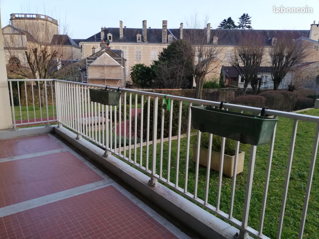 Appartement 3 pièces 90 m² · à Poitiers · 90 m² · 860 €