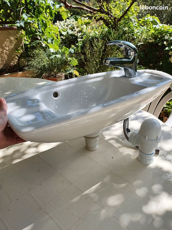Lave main complet avec robinetterie et siphon (image 1)
