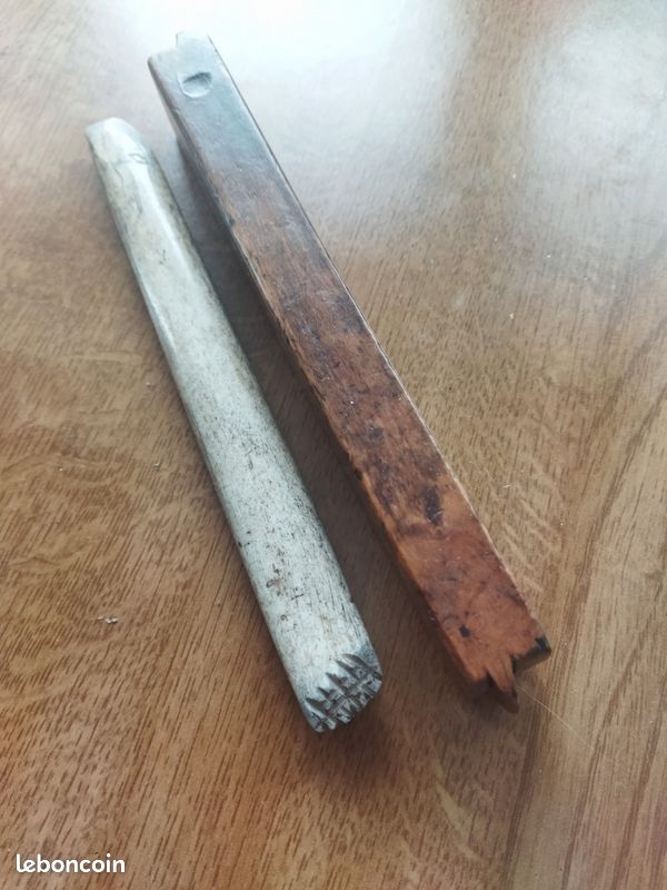Outil, cordonnerie et/ou travail du cuir (12) - Bois, Fer
