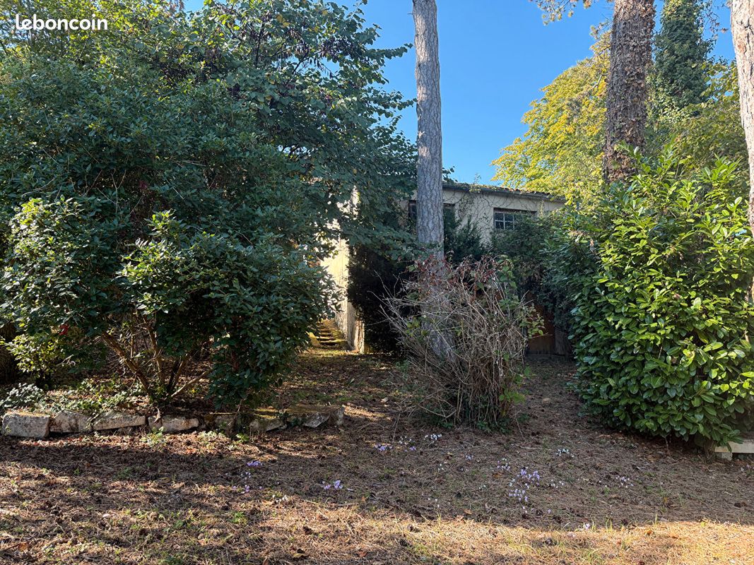 Terrain 550 m² · à Ligugé · 550 m² · 107 000 €