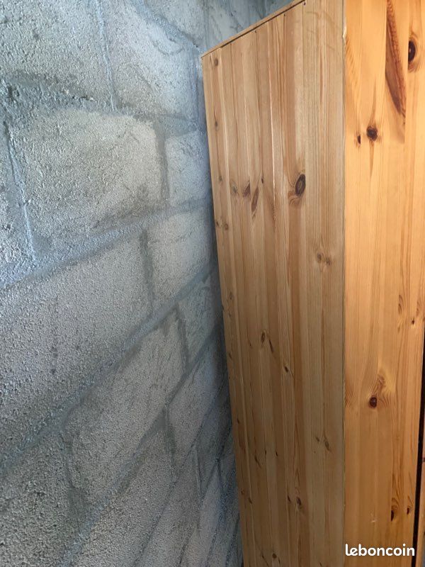 Meuble d angle en bois (image 3)