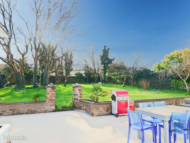 Maison 12 pièces 450 m²
