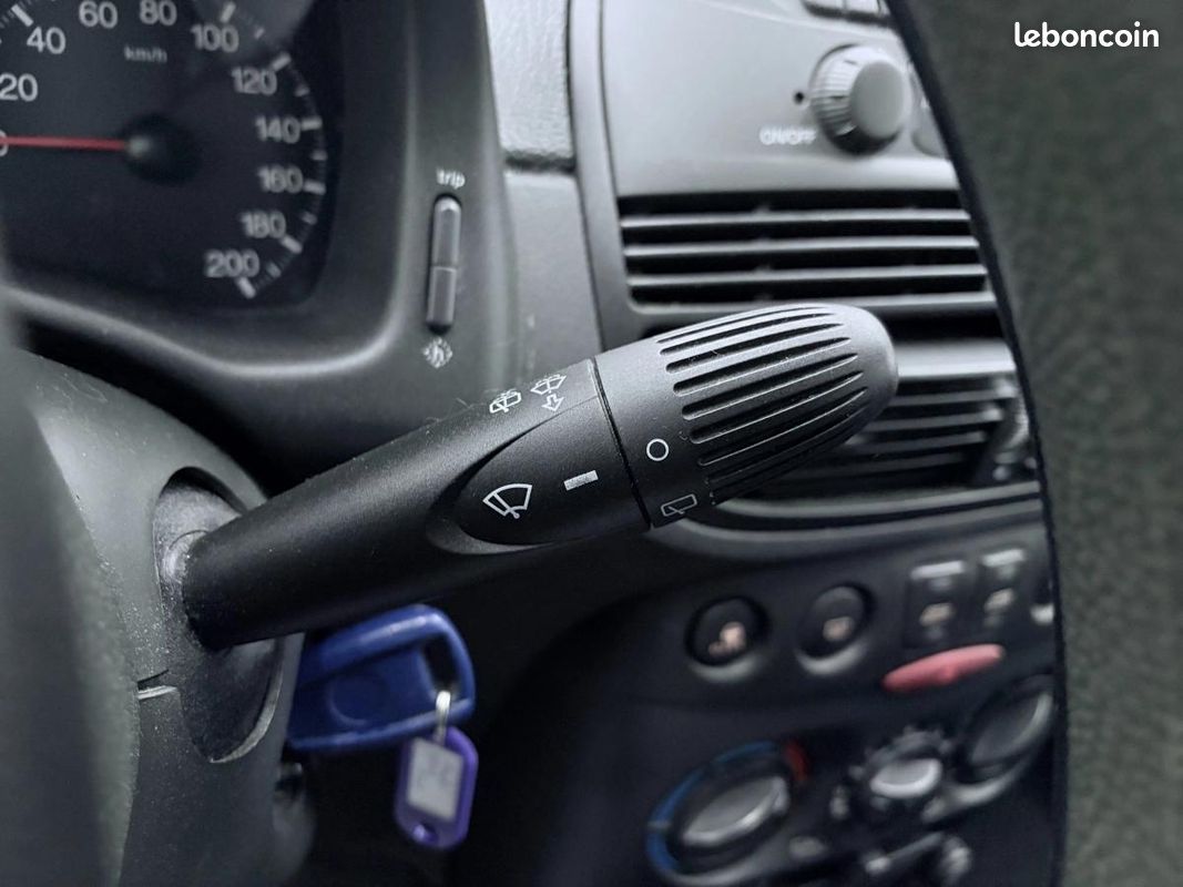 Fiat Punto 1.2 i 60 Clim / kit distribution neuf (image 12)