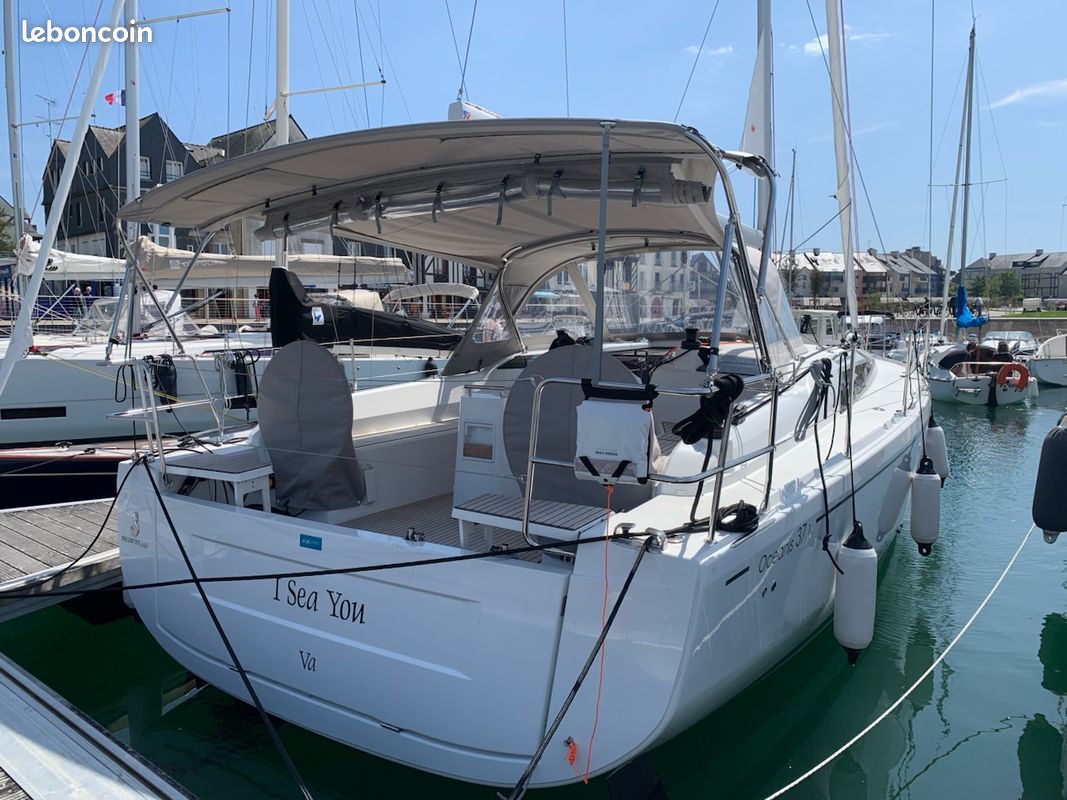 OCEANIS 37.1 (BENETEAU) — View photo 1