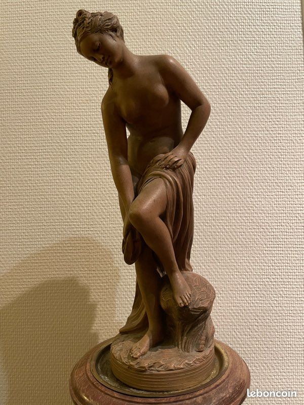 Terre cuite Vénus au Bain de C.G ALLEGRAIN