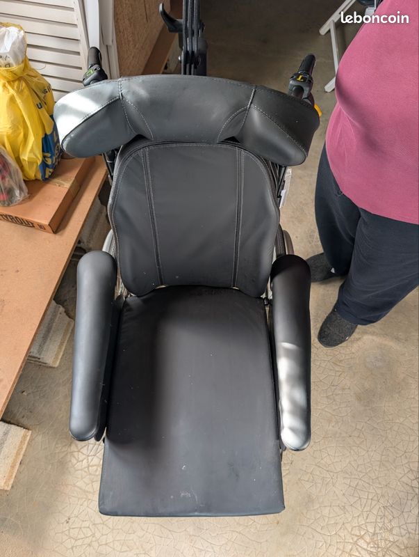 Fauteuil roulant (image 2)