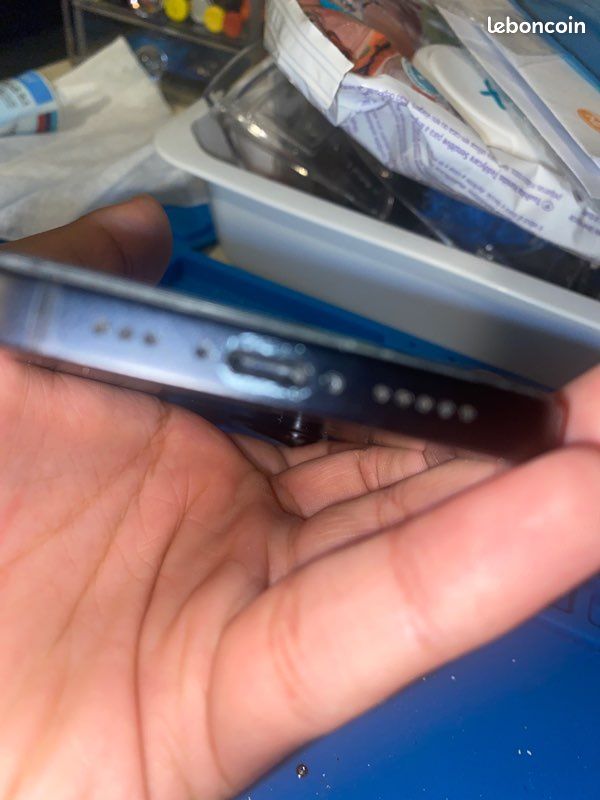 IPhone 12 (image 6)