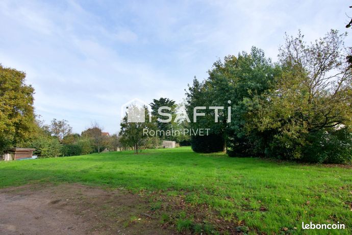 Terrain 715 m² LE PELLERIN