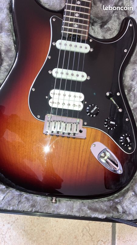 Fender Stratocaster American ELite Shawbucker HSS (image 2)