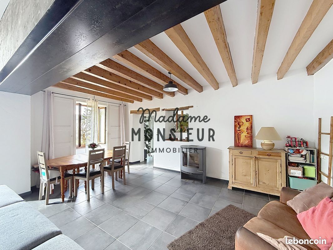 Maison 5 pièces 162 m² · à Châteauvilain · 162 m² · 375 000 €