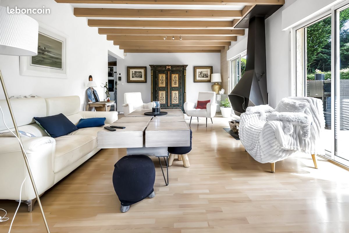 Maison 6 pièces 151 m² · à Reignier-Ésery · 151 m² · 635 000 €