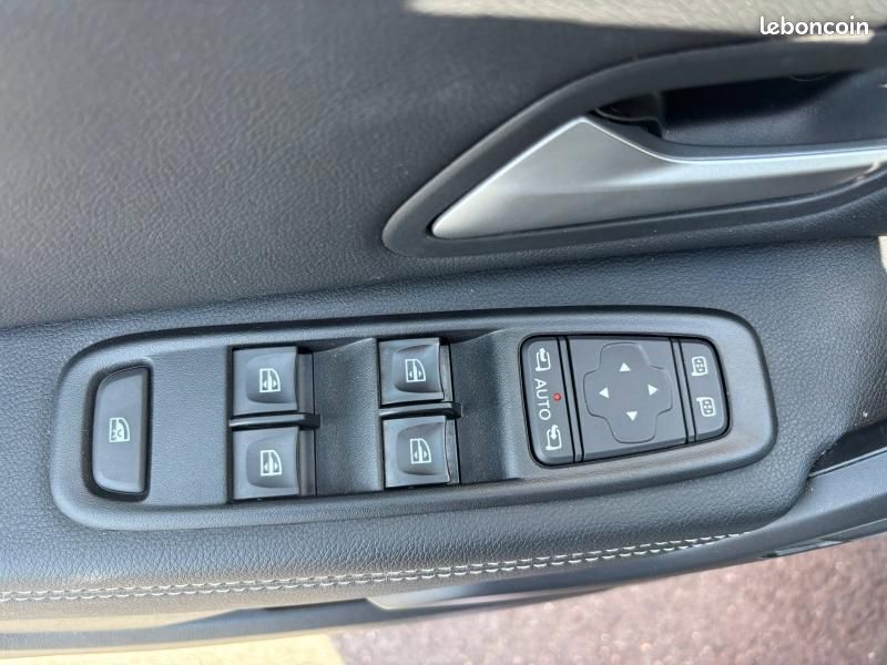 Dacia Duster 1.3 TCe 150ch FAP Confort 4x2 EDC (image 12)
