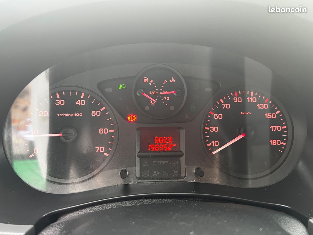 Citroen berlingo vu cabine approfondie 1.6 bluehdi 99 ch xl l2 confort / distribution faite (image 23)