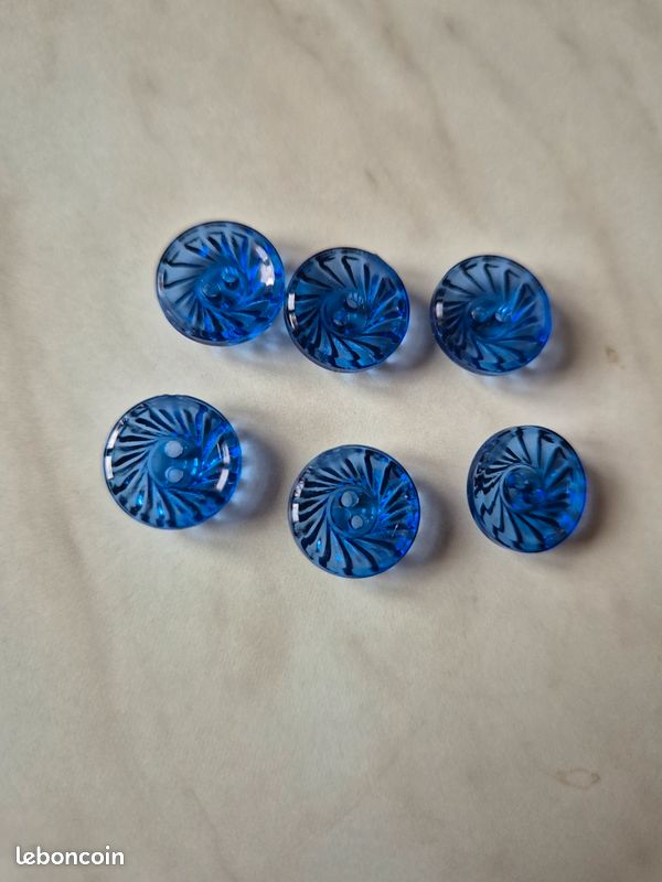 6 Boutons En Résine Pour Loisirs Créatifs - Réf. 7007 - Sans Marque