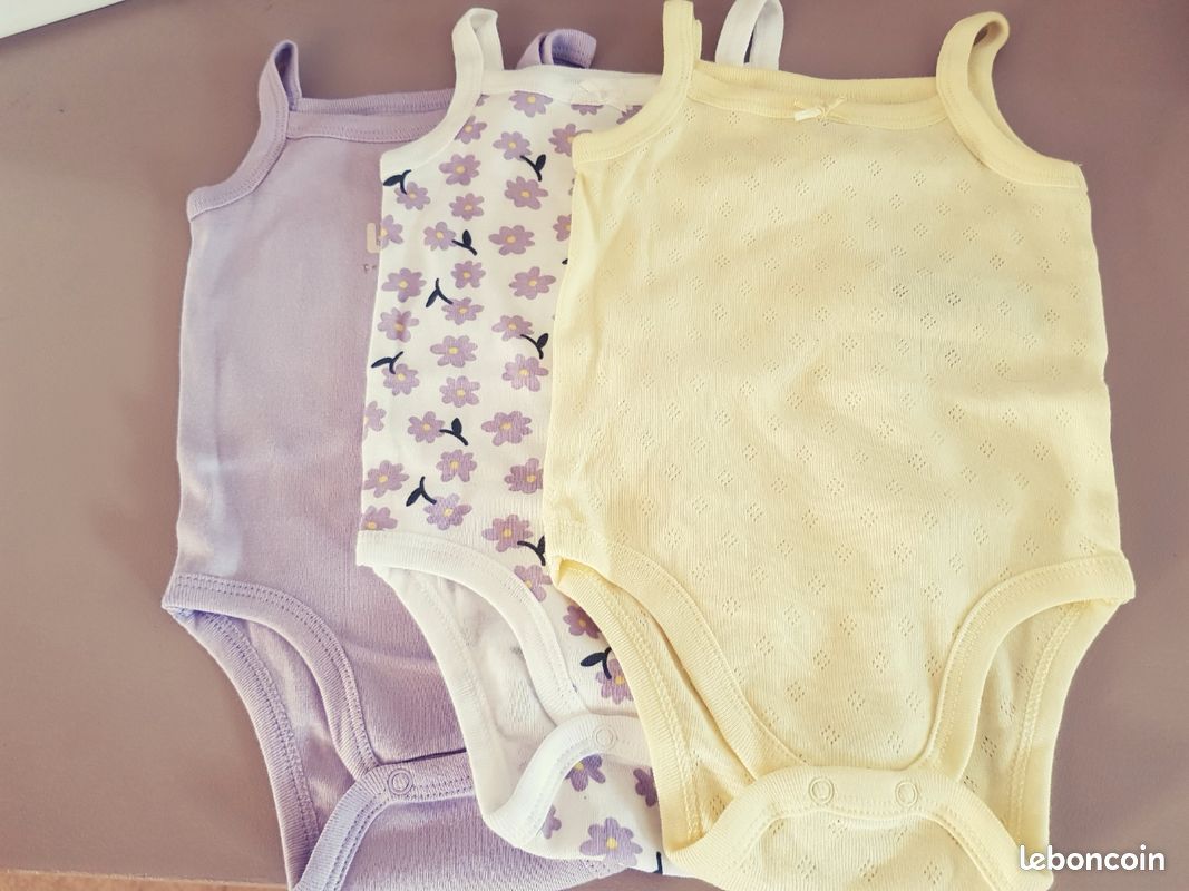 Lot de Vêtements bébé fille 9 mois (0,50) (image 7)