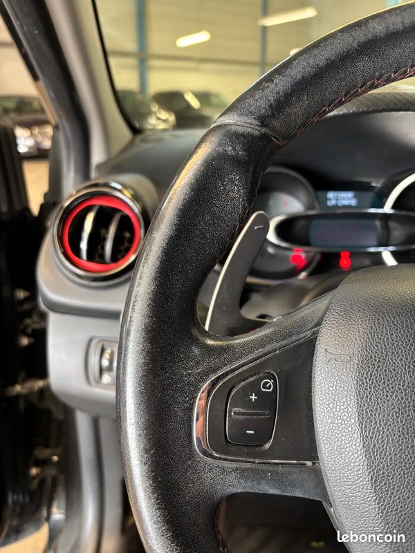 RENAULT Clio 4 / IV 1.6 200ch RS CUP - 2014 - 158 000 km (image 11)
