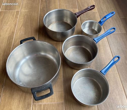 2 LOTS de 5 pièces INOX - 4 casseroles / 1 Faitout / TRES BON ETAT (image 1)