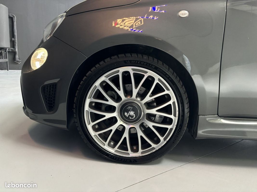 Abarth 500 (2) 1.4 Turbo 16v T-Jet 145ch 595 (image 26)