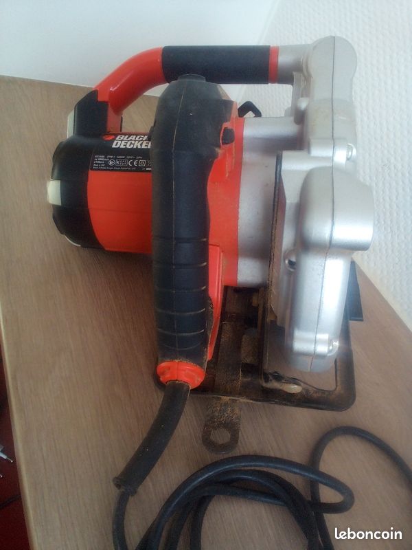 Black et Decker scie circulaire filaire KS1600L 1600w 65mm avec traceur laser grande puissance idéale travaux bricolage TBE (image 6)