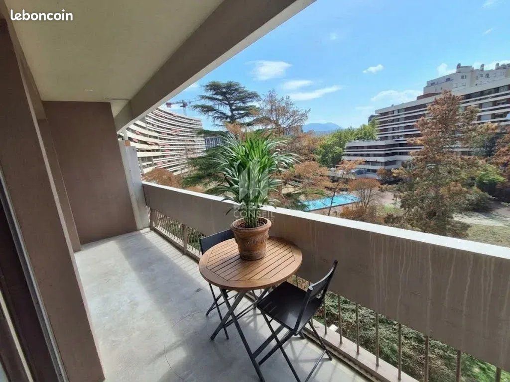 Appartement 5 pièces 100 m² · à Grenoble · 100 m² · 252 450 €
