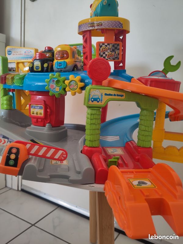 TikTakToo Parc de Stationnement en Bois Parktower Jouets Enfants Garage de Voiture Parking TikTakToo Parc de Stationnement en Bois Parktower Jouets Enfants Garage de Voiture Parking