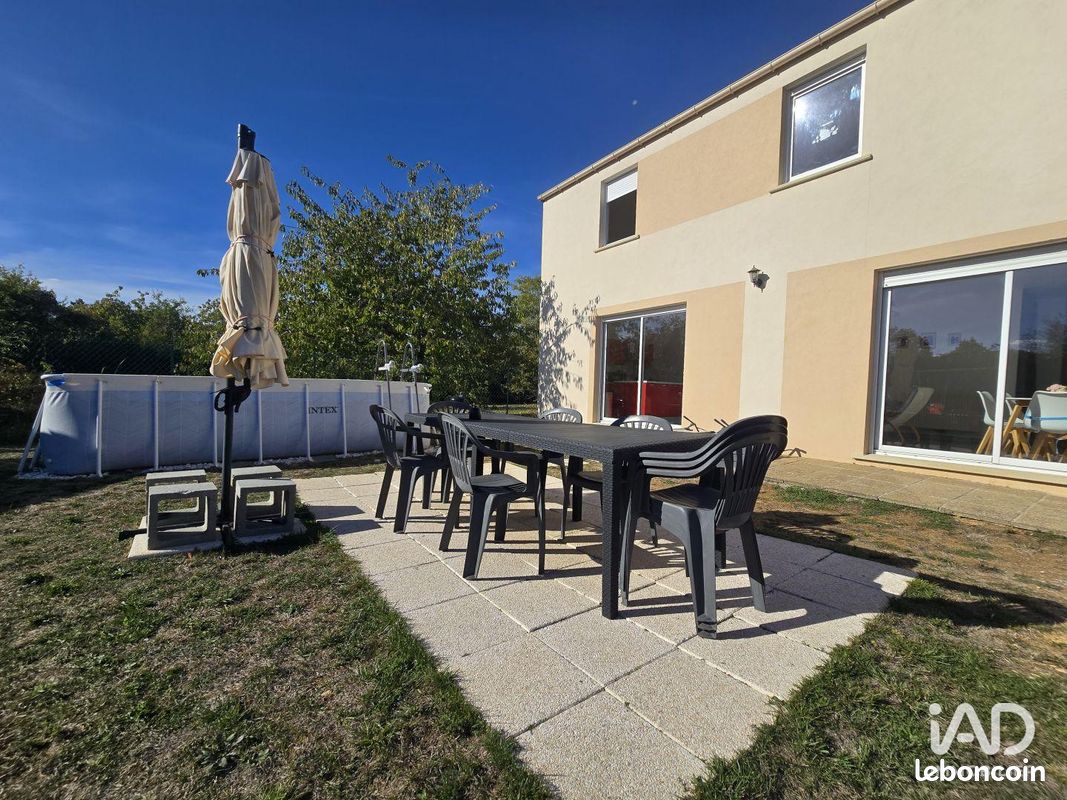 Maison 6 pièces 130 m² · à Sermaises · 130 m² · 259 900 €
