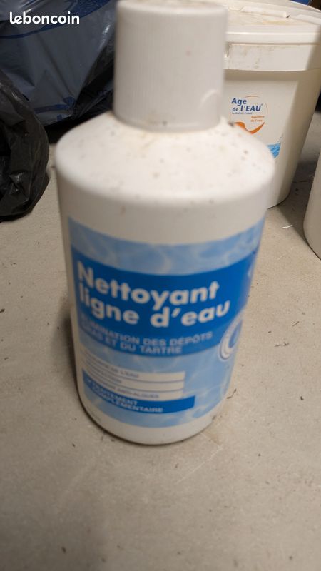 Piscine : Nettoyant ligne d'eau (image 1)