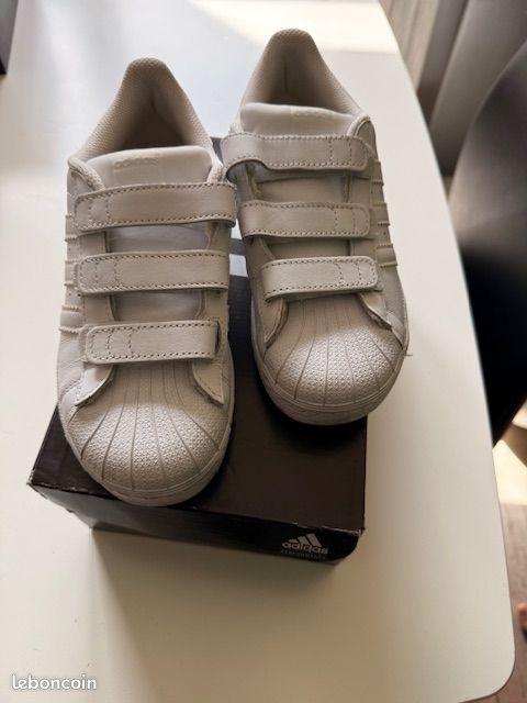 adidas gazelle silver green womens adidas White Superstar 82 SFTM Sneakers