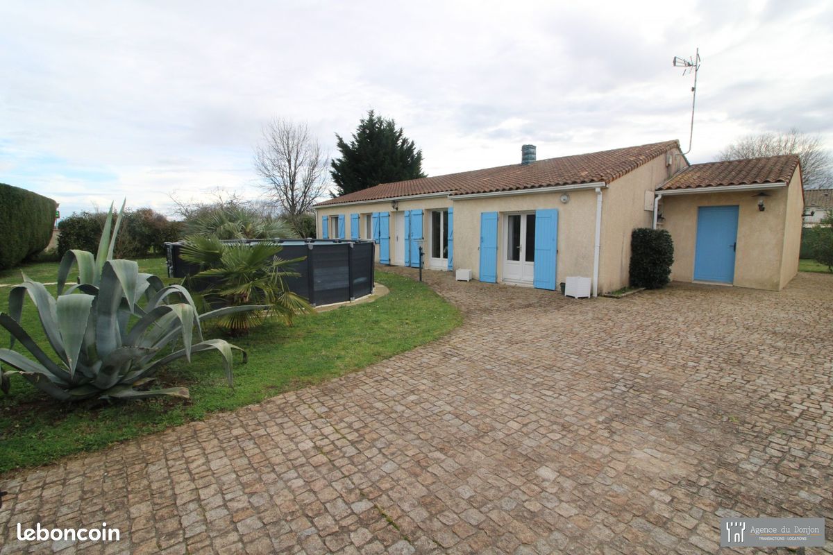 Maison 5 pièces 110 m² · à Saint-André-de-Lidon · 110 m² · 242 550 €