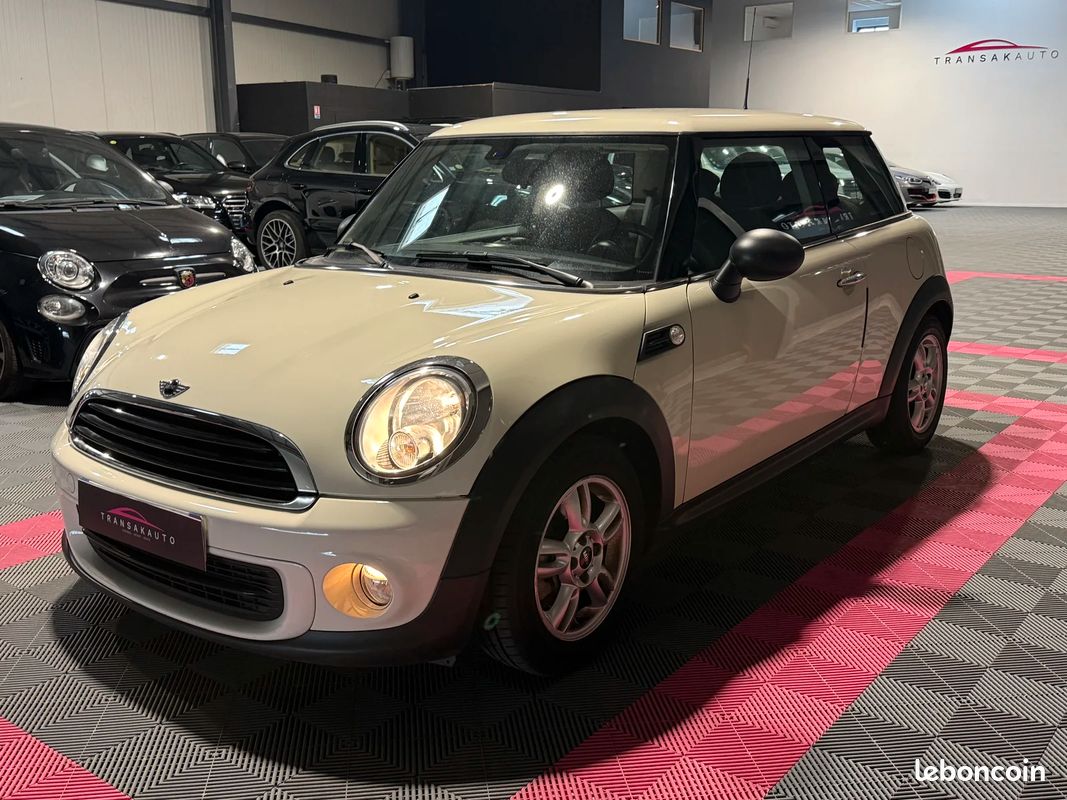 Mini COOPER (R56) LCI One 1.6 i 16V 98 CV + CLIM AUTO + PHARES AUTO (image 3)