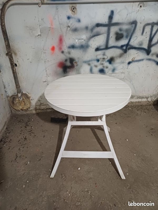 Table de jardin (image 1)