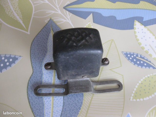 Régulateur de tension 12 v (image 1)