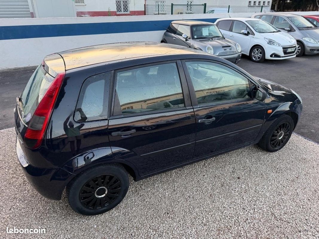 Ford Fiesta 1.4 TDCI 70 AMBIENTE (image 4)