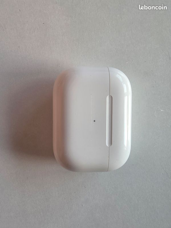 Apple Watch et Air Pods Pro 2 (image 2)