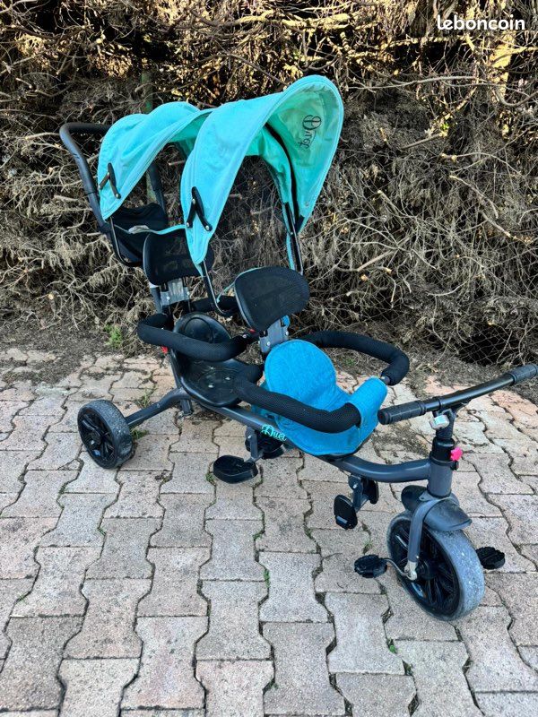 Tricycle double évolutif avec pare soleil bon état Équipement bébé