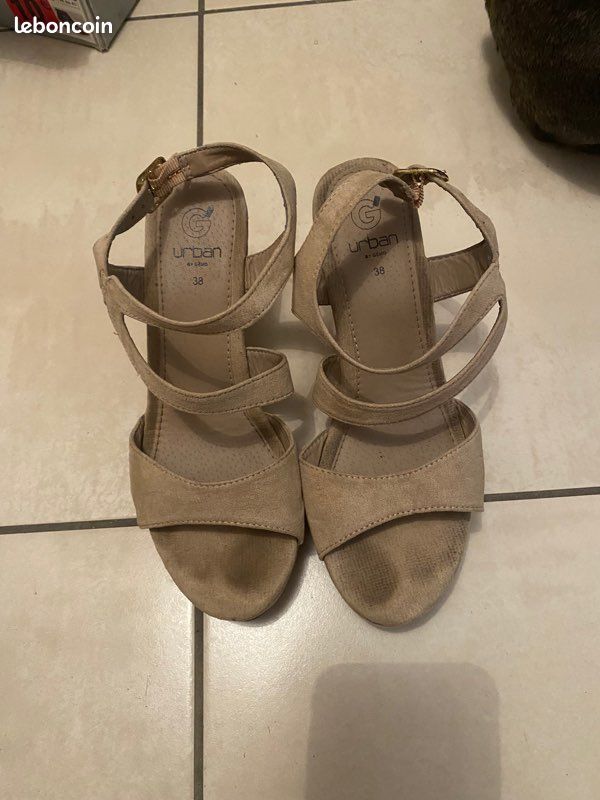 Lot de chaussures (image 2)