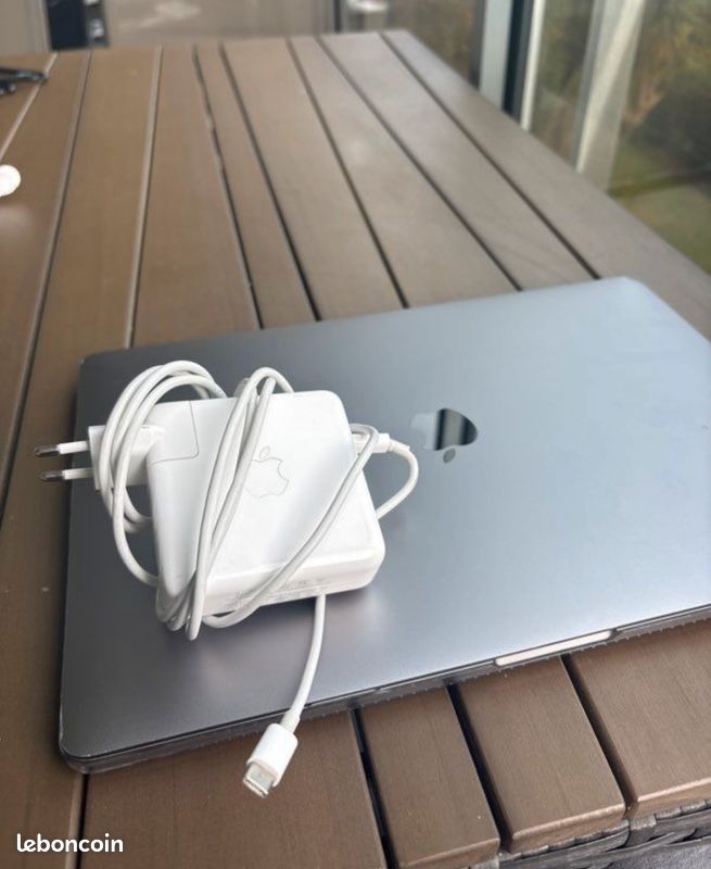 Macbook pro (image 6)